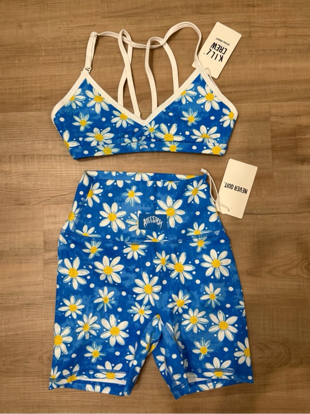 Kill Crew Daisy Print Set, NWT!  Cross listed on Mercari!